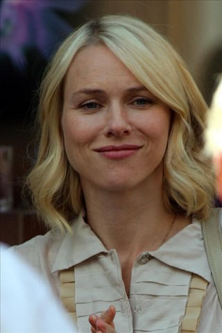 Naomi Watts Hairstyle