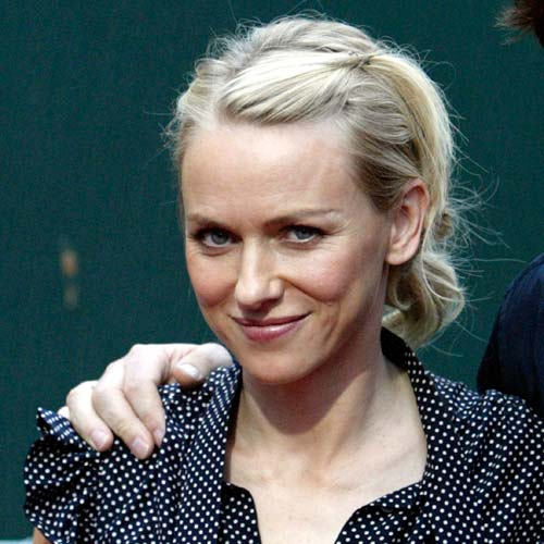 Naomi Watts Stylish Hairstyle