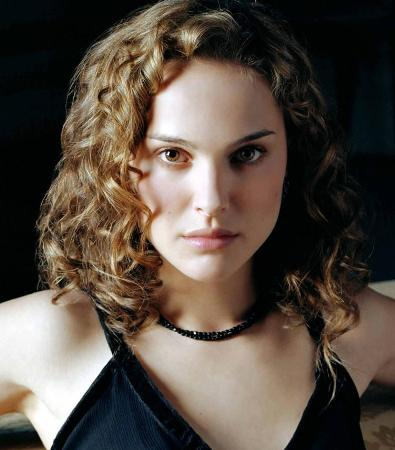 Natalie Portman Short Curly Hairstyle