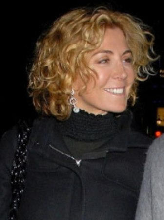 Natasha Richardson Short Curly Hairstyle