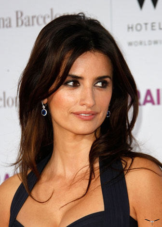 Admirable Penelope Cruz Hairstyle