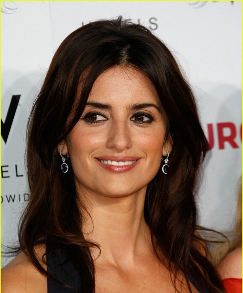 Beautiful Penelope Cruz Hairstyle