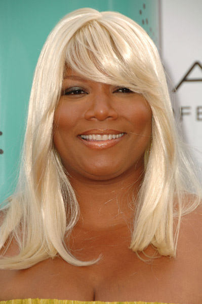 Queen Latifah Wavy Hairstyle