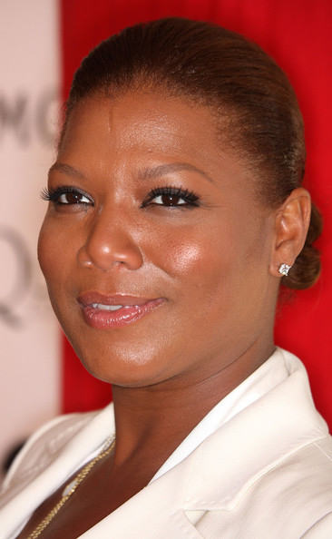 Stylish Queen Latifah Bun Hairstyle