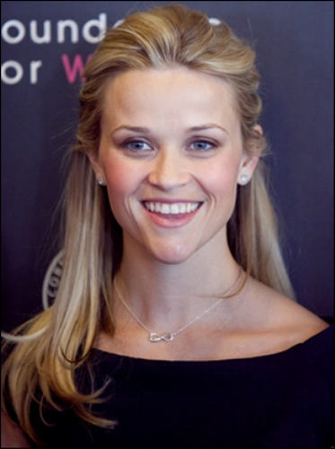 Reese Witherspoon Long Layered Hairstyle