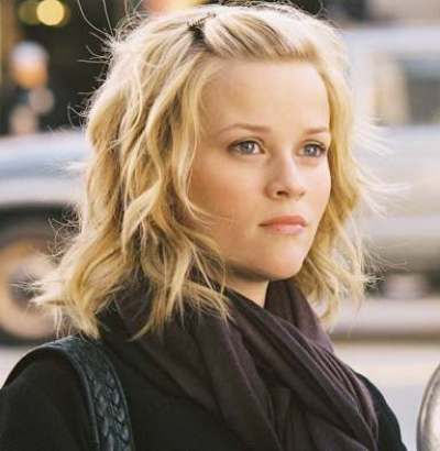 Reese Witherspoon Medium Curly Hairstyle