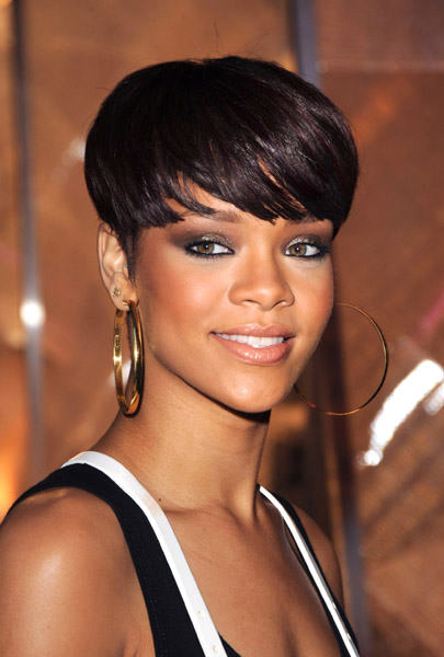Great Rihanna Hairstyle