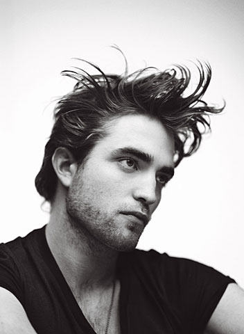 Robert Pattinson Stunning Haircut
