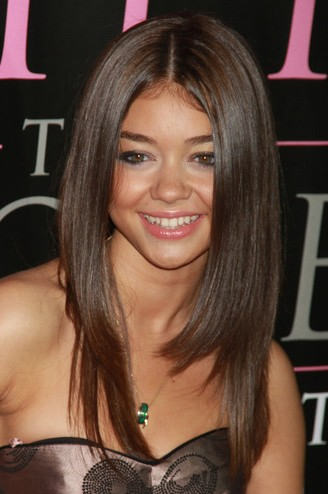 Sarah Hyland Step Cutting Hairstyle