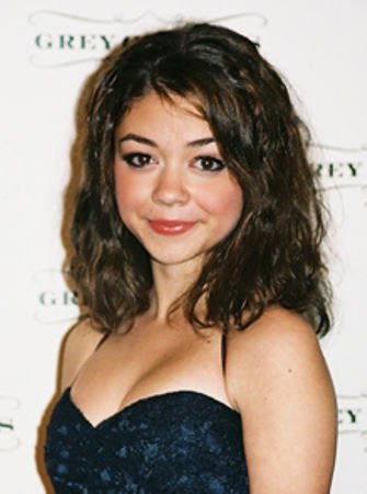 Sarah Hyland Medium Curly Hairstyle