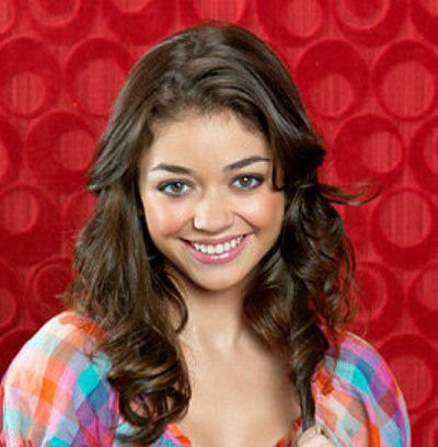 Sarah Hyland Medium Curly Hairstyle