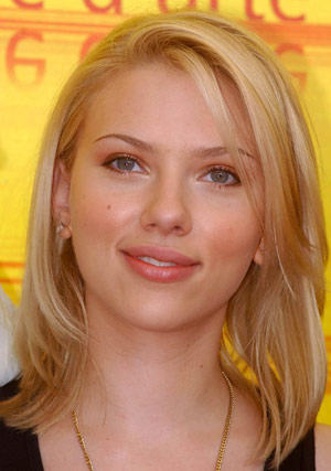 Scarlett Johansson Golden Hairstyle