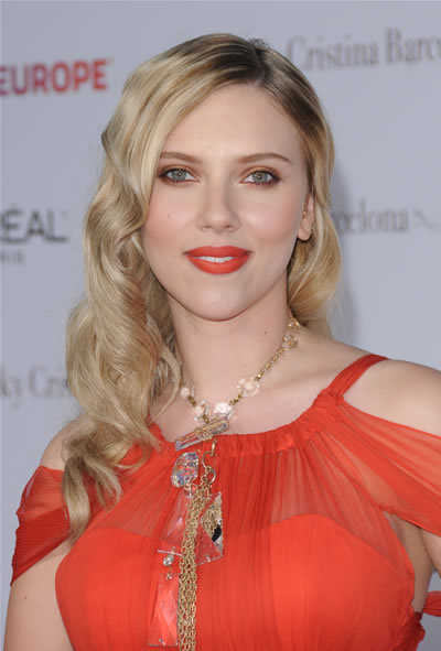 Charming Scarlett Johansson Hairstyle