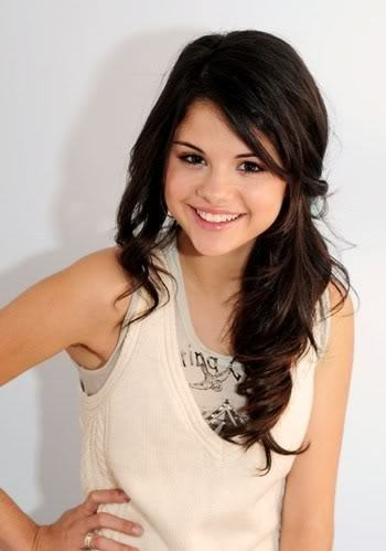 Selena Gomez Homecoming Hairstyle