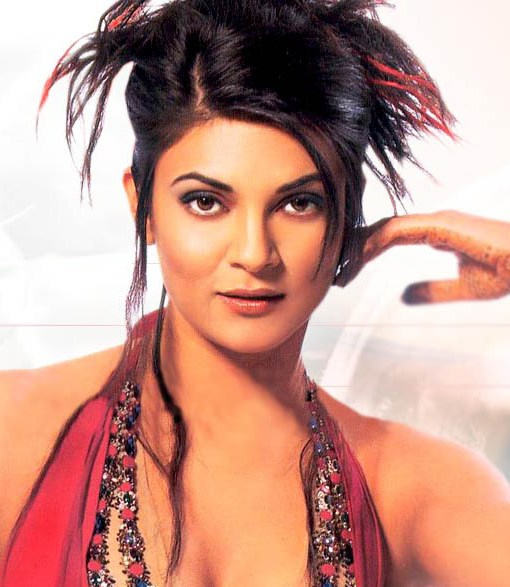 Sushmita Sen Stylish Hairstyle