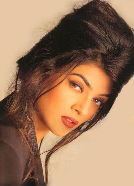 Sushmita Sen Puff Hairstyle