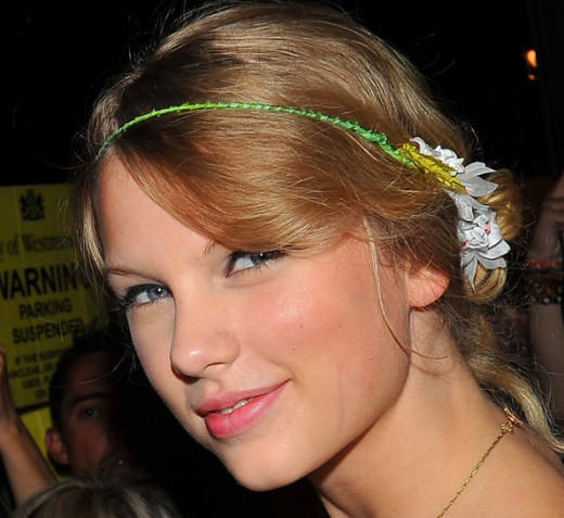 Taylor Swift Hairstyle