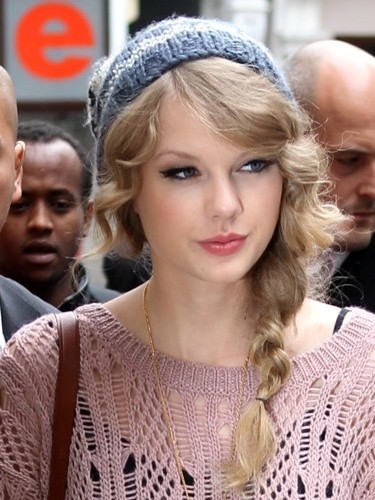 Beautiful Taylor Swift Braid Hairstyle