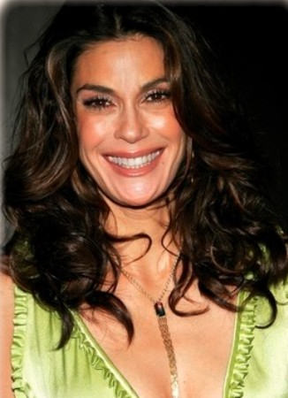 Teri Hatcher Curly Wavy Hairstyle