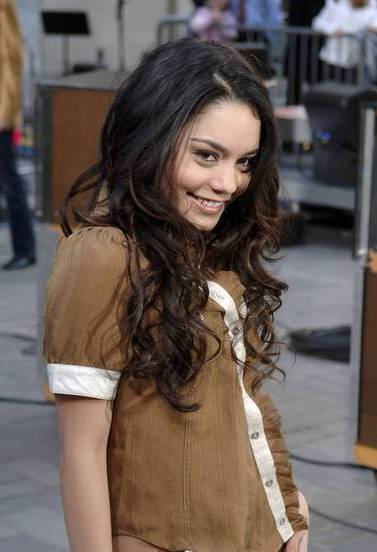 Vanessa Hudgens Curly Hairstyle