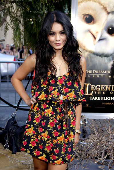 Vanessa Hudgens Wavy Hairstyle