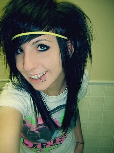 Sweet Emo Girls Hairstyle