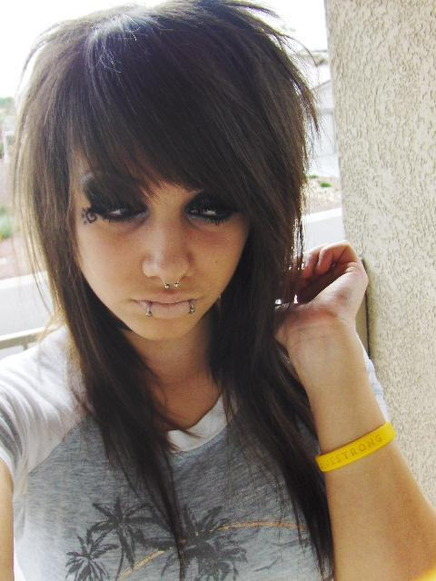Ideal Emo Girls Hairstyle