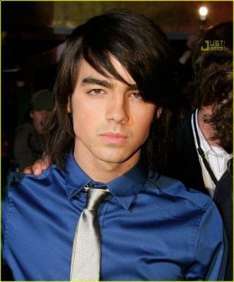 Charming Long Men Hairstyle