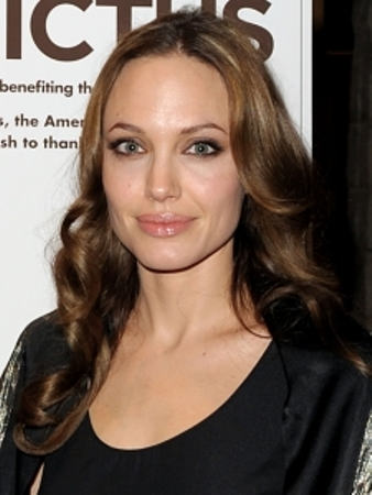 Angelina Jolie Loose Curls Hairstyle