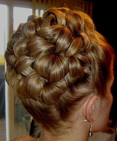 Stunning Short Prom Hairstyle