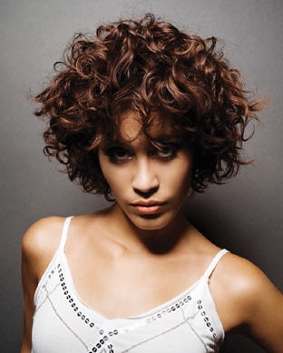 Fine Spiral Perm Hairstyle