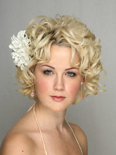 Curly Short Hairstyle