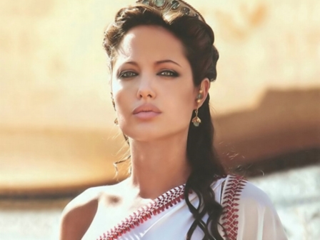 Angelina Jolie 7