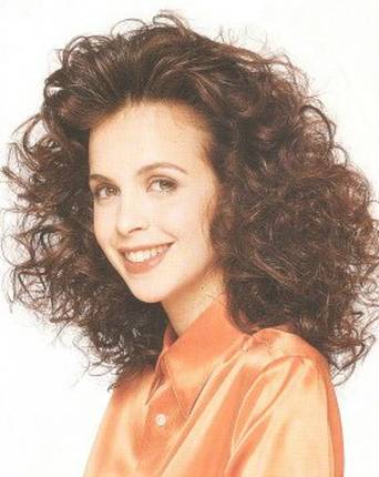 Medium Curly Hairstyle