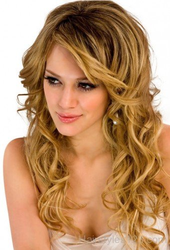 Wavy Blonde Hairstyle