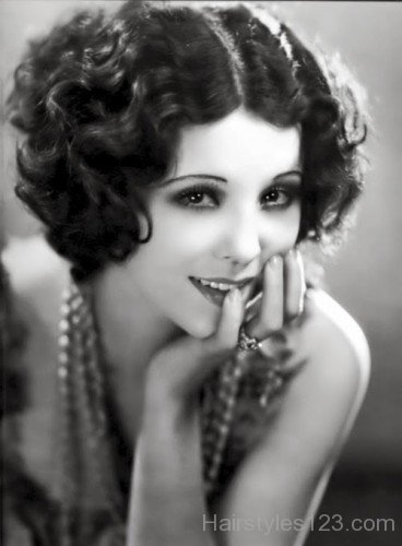 1920s Stylish Curly Bob Cut Hairstyles