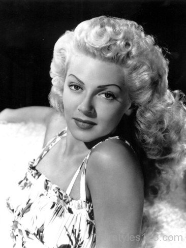 1940s  Best Medium Curly Hairstyle