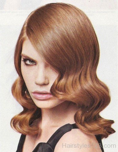 1960s Lovely Wavy Hairstyle