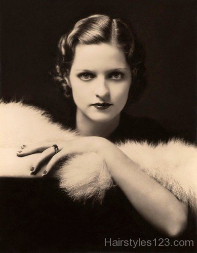 Cool 1920s Short Hairstyle