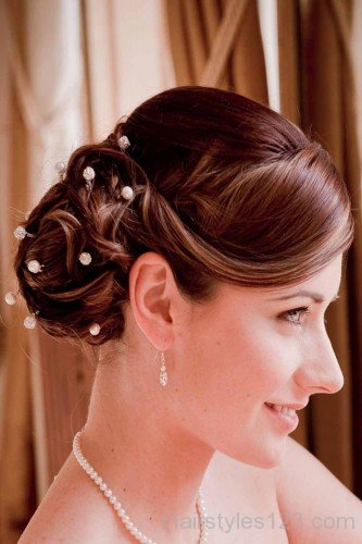 Fantastic Updos Hairstyle For Wedding