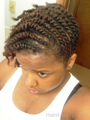 Amazing Braided Hairstyle For Round Shape Face