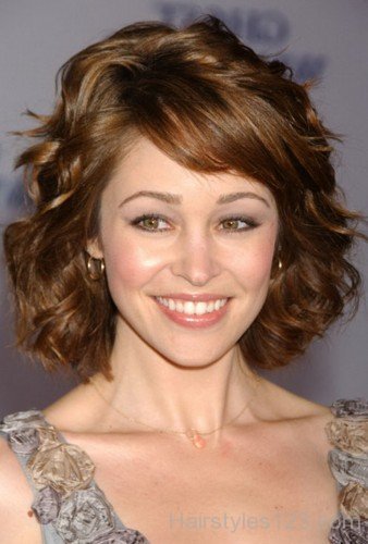 Attractive  Short Curly Hairstyle