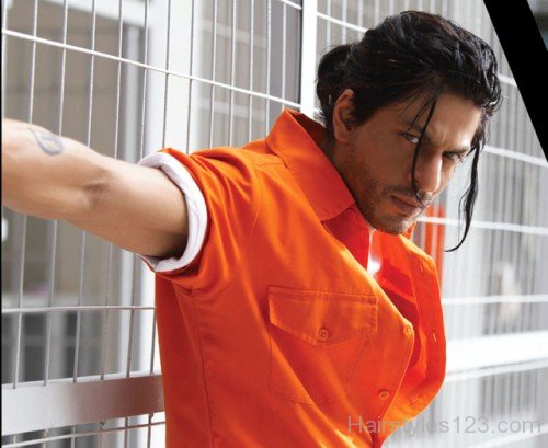 Awesome Medium Hairstyle Of Shahrukh Khan