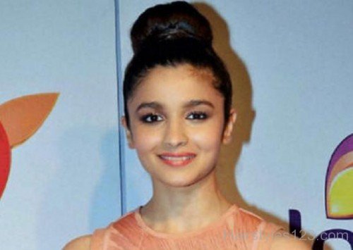 Beautiful Bun Hairstyle Of Alia Bhatt