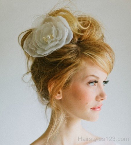 Fabulous Bun Hairstyle For Wedding