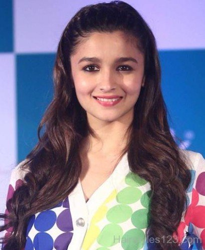 Fabulous Long Layered Hairstyle Of Alia Bhatt