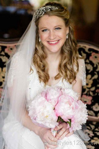 Nice Brides Curly Hairstyle