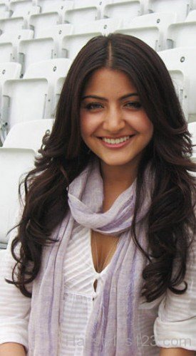 Amazing Long Layered Hairstyle Of Anushka Sharma