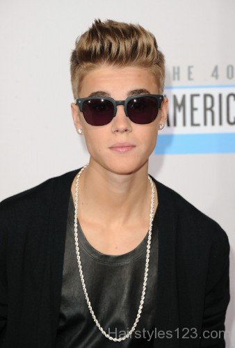 Blond Spiky Hairstyle Justin Bieber