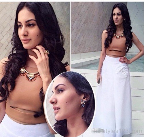 Fabulous Long Wavy Hairstyle Of Amyra Dastur